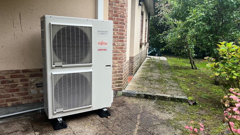 Chauffagiste pour la pose d'une pompe à chaleur Atlantic proche de Envermeu 76