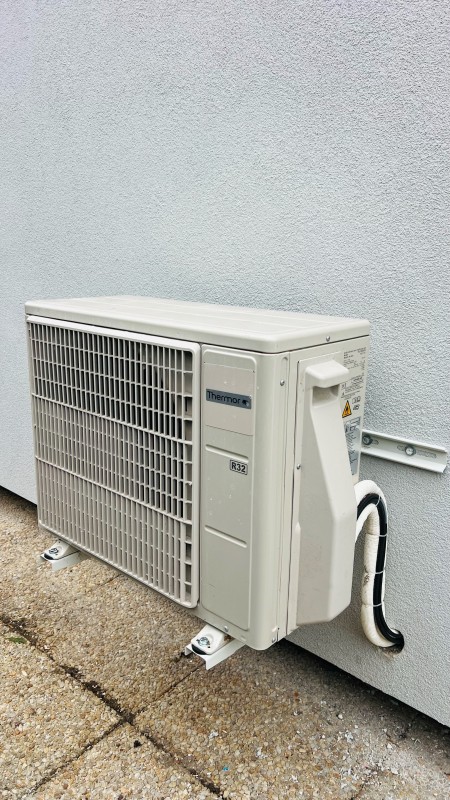 Entreprise qualifiée RGE Qualipac pour la pose d'un chauffe eau Thermodynamique split THERMOR sur Offranville proche de DIEPPE 76